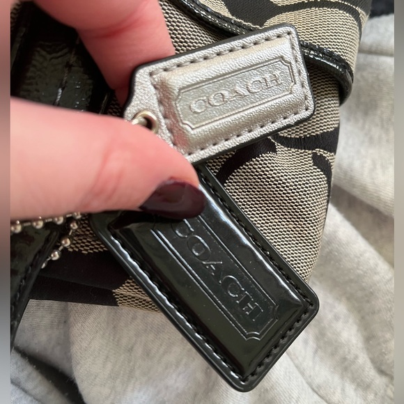 COACH canvas and patent leather shoulder bag hardly used *authentic - Picture 3 of 7